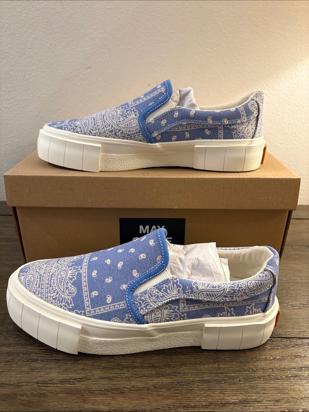 NIB [Good News] Paisley Yess Blue/White Slip-On Sneakers Women’s EU 38 / US 8 - Picture 10 of 15